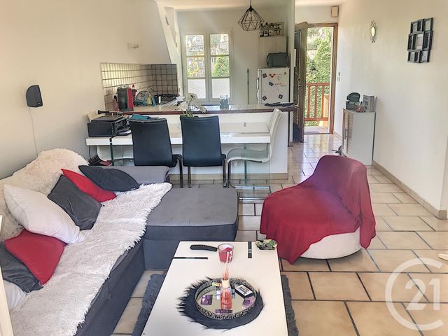 Appartement T2 à louer - 2 pièces - 40.5 m2 - AUCH - 32 - MIDI-PYRENEES - Century 21 J.V. Immo