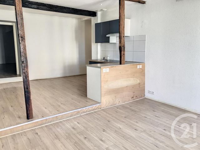 Appartement T3 à louer - 3 pièces - 67.52 m2 - AUCH - 32 - MIDI-PYRENEES - Century 21 J.V. Immo